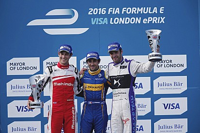 Senna/Prost voltam a fazer 1-2 após 23 anos; veja imagens