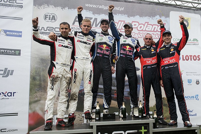Mikkelsen se lleva la victoria tras un pinchazo de Tanak