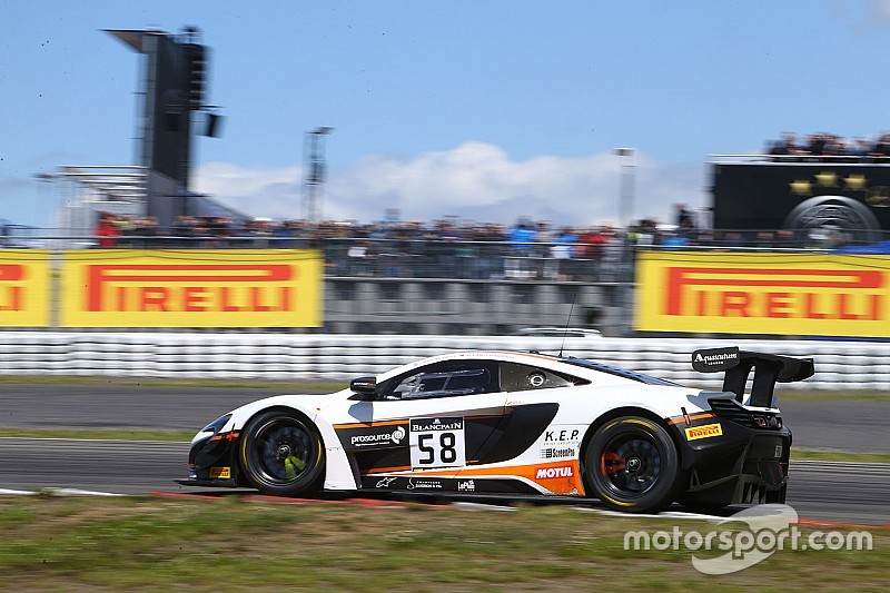 McLaren vence em Nurburgring; Baptista e Jimenez são 11°