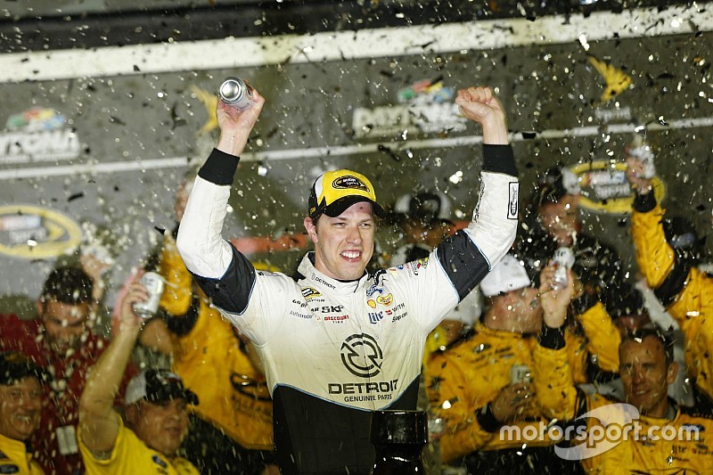 Brad Keselowski gagne à Daytona !