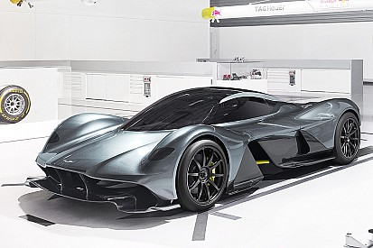 Erste Fotos: Der neue Aston Martin AM-RB 001