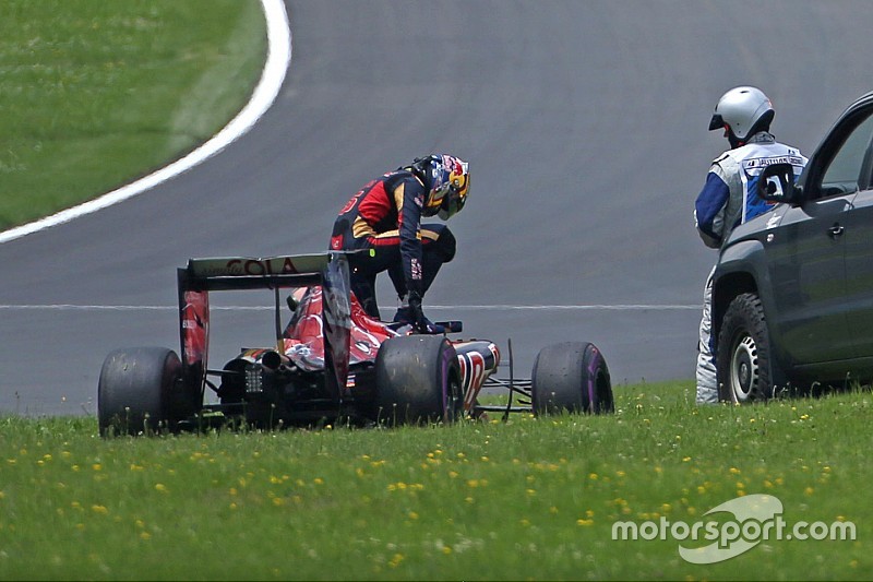 Sainz: "Toro Rosso moet beter presteren in kwalificatie"