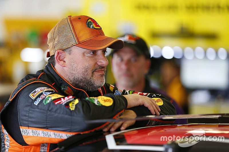 Para Tony Stewart, ganar en Kentucky "es realmente importante"
