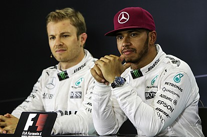 Mercedes: "Stevige sancties bij een volgende clash tussen Hamilton en Rosberg"