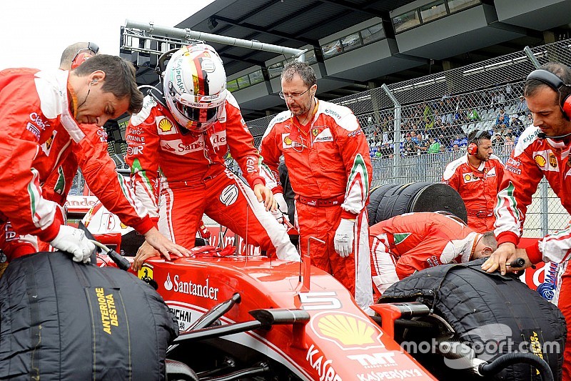 Vettel: "Mercedes aumenta 25-30 cv su potencia en clasificación"