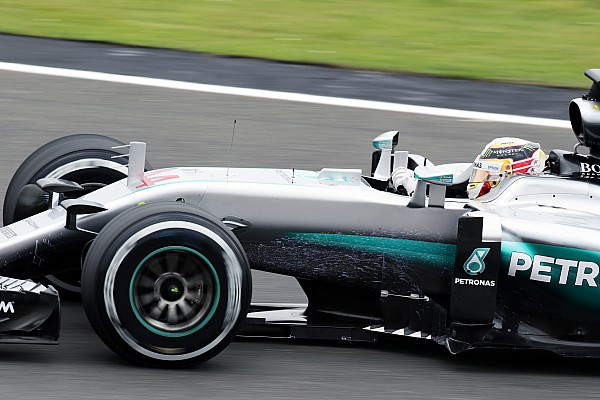 Hamilton lidera ante la ausencia de Rosberg; Alonso 6&ordm;