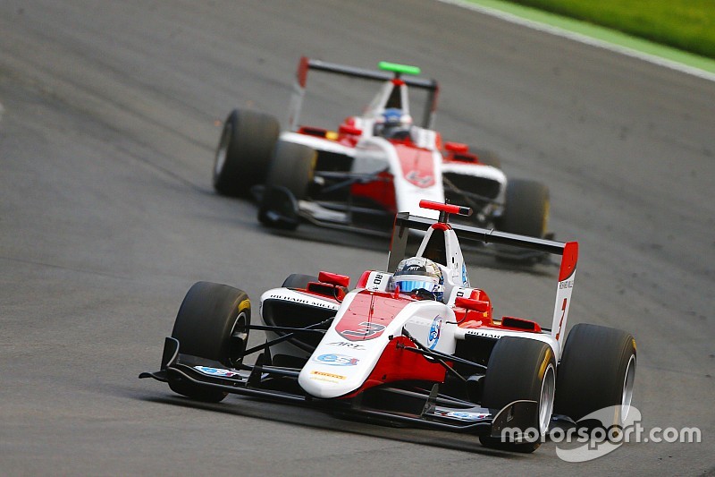 Pole d'autorità per Alexander Albon a Silverstone