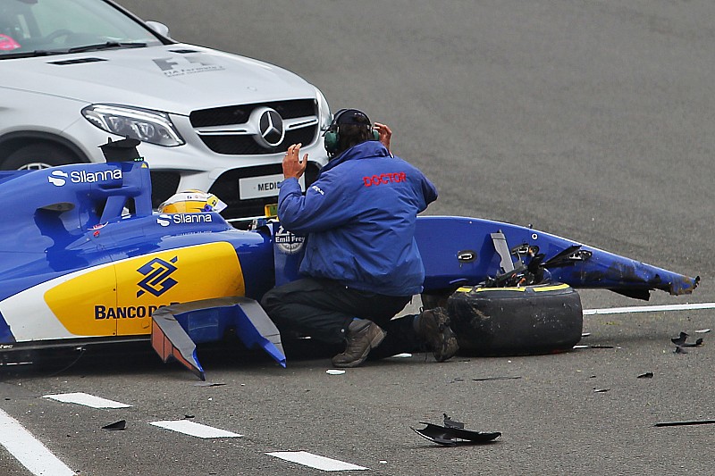 Marcus Ericsson, Sauber C35 va a sbattere nella terza sessione di prove