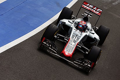 Grosjean - "La voiture est lourde, c'est un problème"