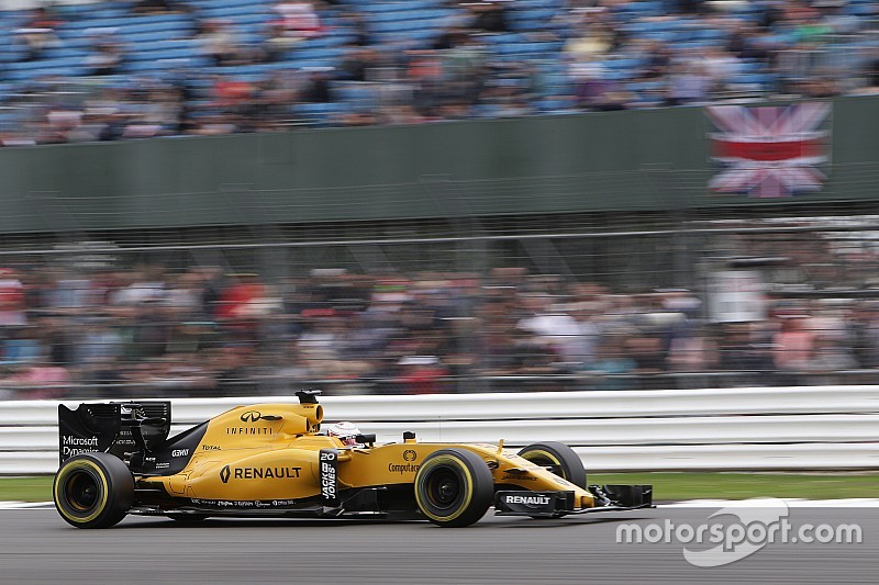 Magnussen vrijuit na incident met Kvyat