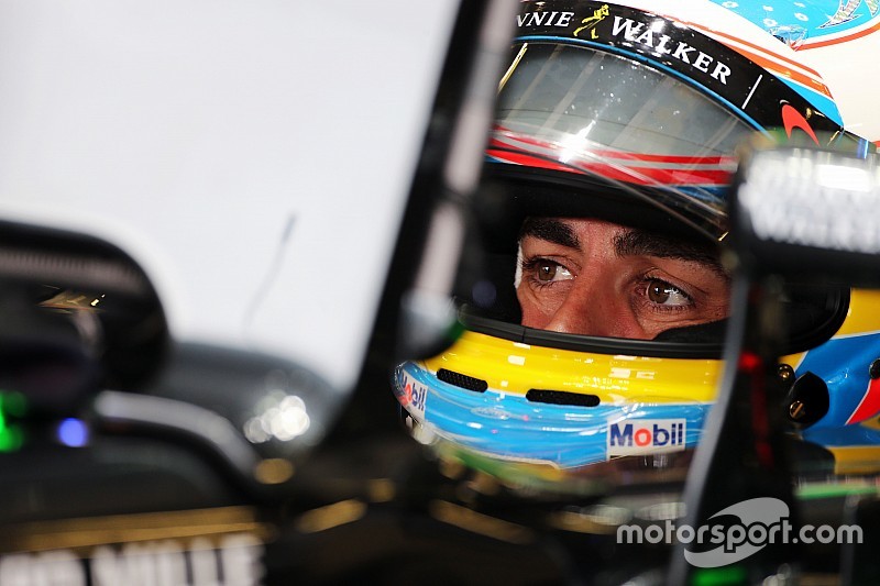 Alonso asume que le quitaran la vuelta a pesar de perder tiempo