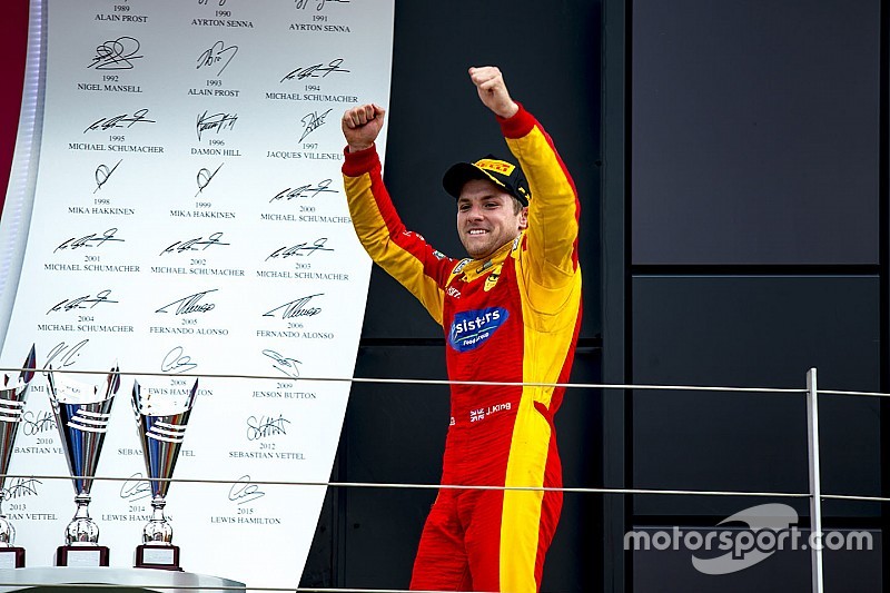 GP2银石冲刺赛:金主场夺冠