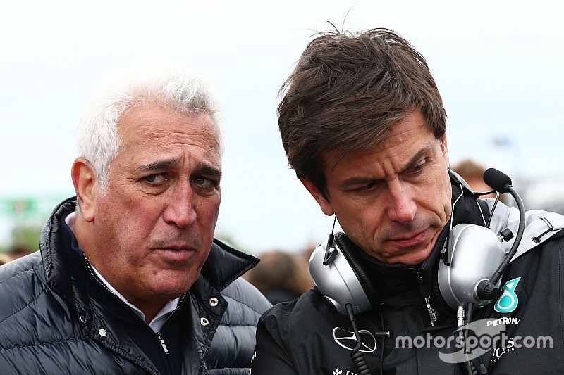 Wolff: "Radiobericht aan Rosberg volgens de regels"