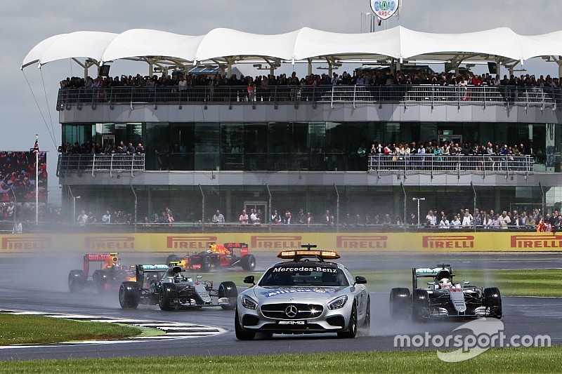 Départ neutralisé - Des pilotes frustrés et un Vettel accusateur envers Pirelli