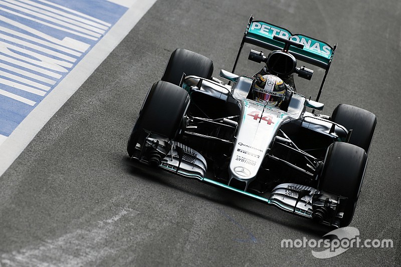 Mercedes elegirá el momento de recibir la sanción a Hamilton por el uso de motores