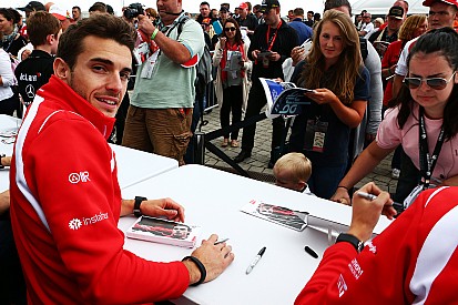 El padre de Jules Bianchi llora cada d&iacute;a por su hijo 