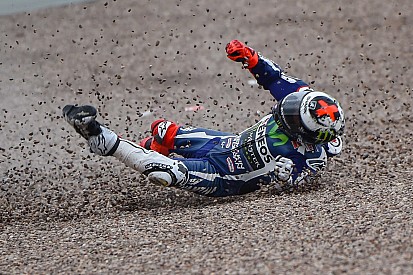 Galeria: o acidente de Lorenzo em Sachsenring