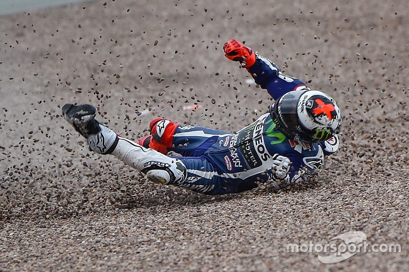 Galeria: o acidente de Lorenzo em Sachsenring