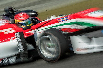 Stroll e Cassidy comandam sábado; brasileiros vão mal