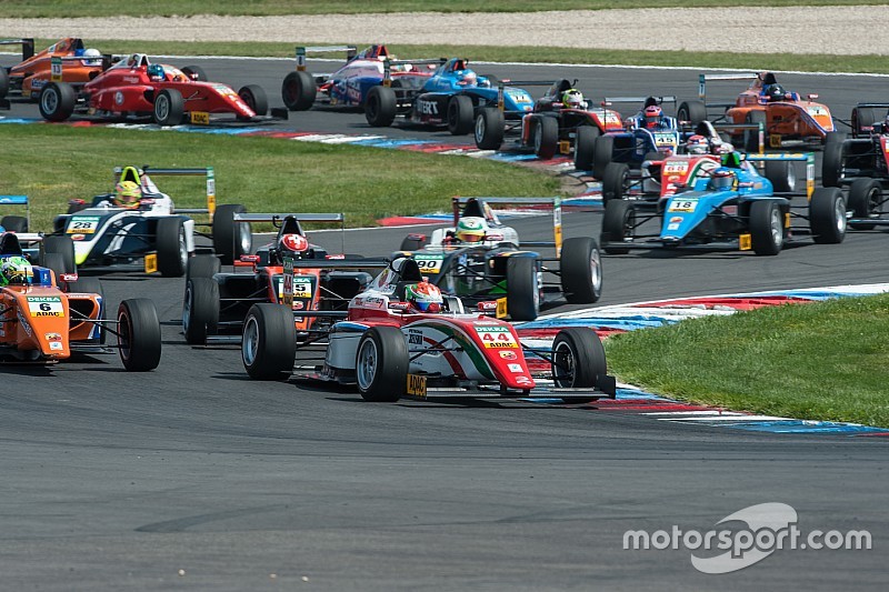 Raúl Guzmán finaliza cuarto en Mugello