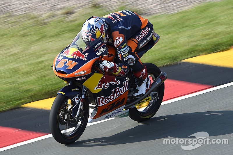 Bendsneyder even op kop in Moto3: "Dat was heel erg speciaal"