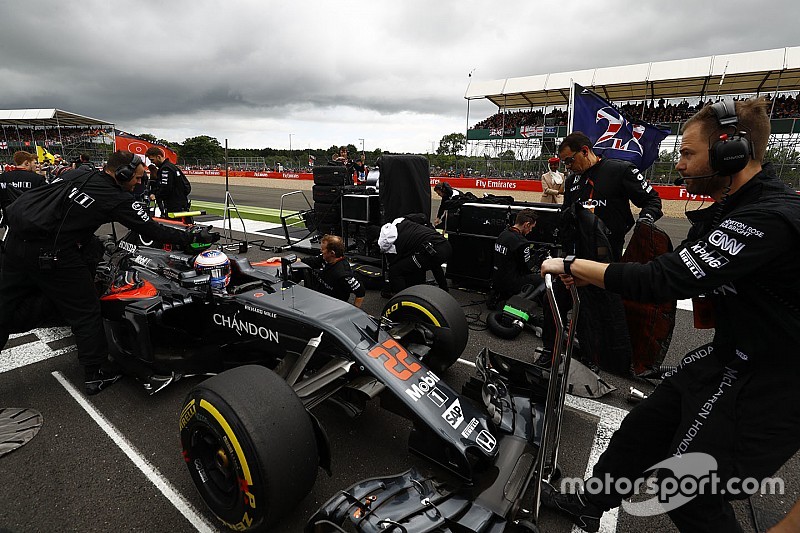 Jenson Button, McLaren MP4-31