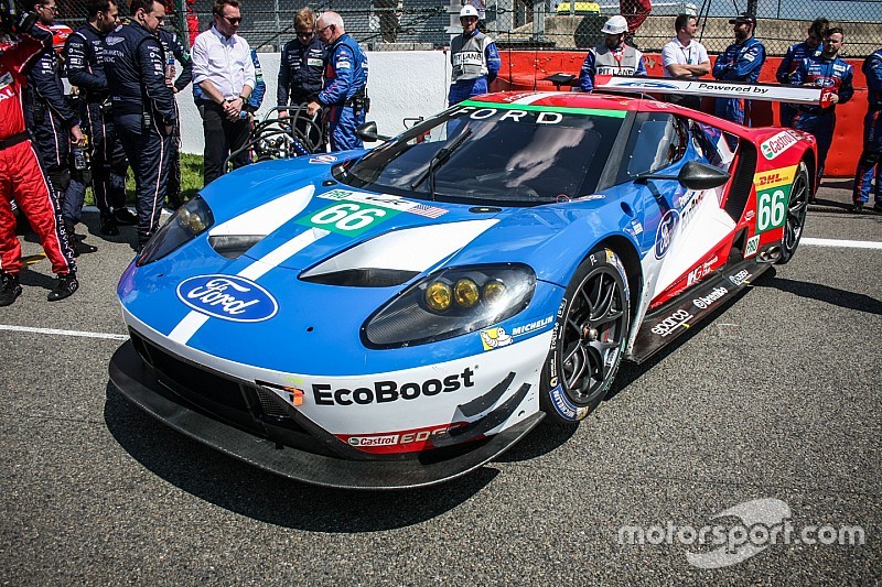 #66 Ford Chip Ganassi Racing Team UK Ford GT: Olivier Pla, Stefan Mücke, Billy Johnson