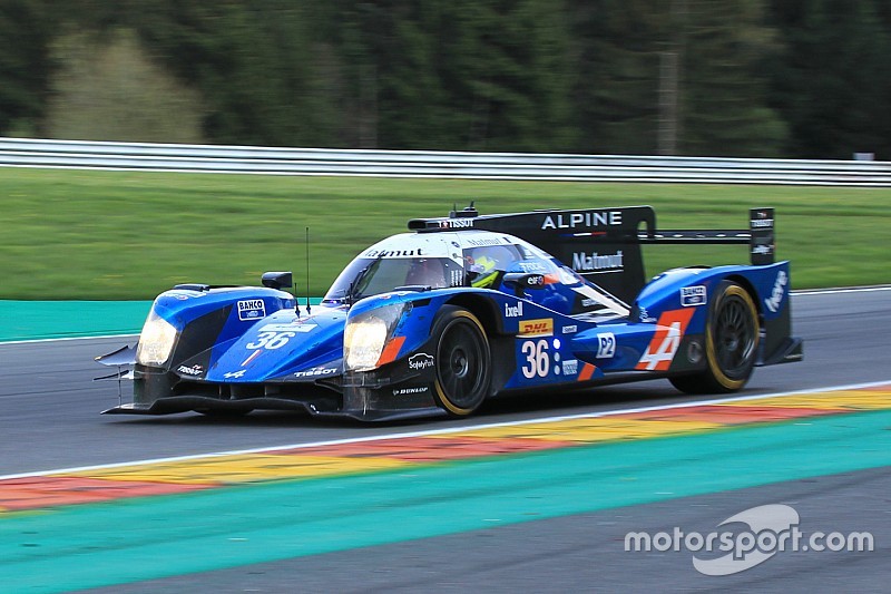 #36 Signatech Alpine A460: Gustavo Menezes, Nicolas Lapierre, Stéphane Richelmi