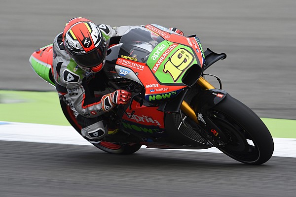 Il nuovo forcellone Aprilia non convince del tutto Bautista