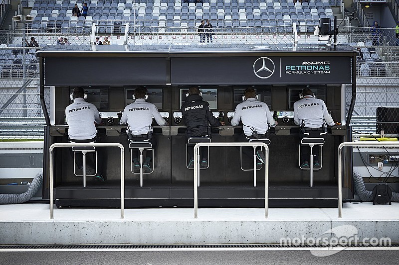 FIA、F1の”無線制限”の内容を改訂