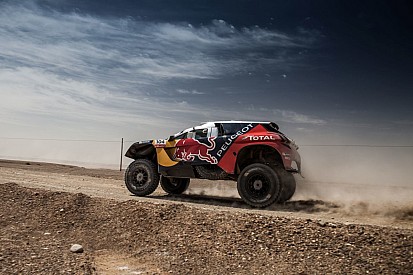 Désastre pour Loeb, alerte pour Despres : la difficile journée de Peugeot