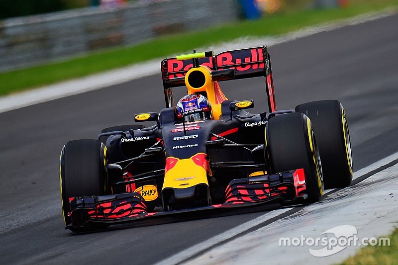 EL3 - Verstappen colle aux basques de Rosberg