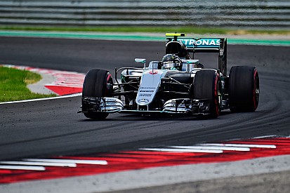 Rosberg bate a Verstappen por dos milésimas en la última sesión libre