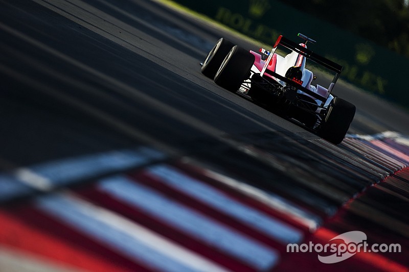 Pole para De Vries en el último instante