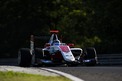 GP3: Albon wint zondagrace en neemt leiding in titelstrijd over