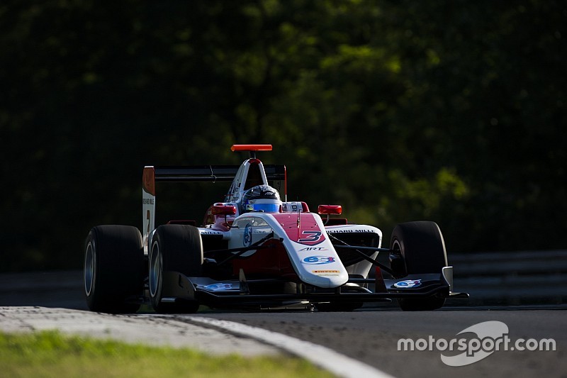 GP3: Albon wint zondagrace en neemt leiding in titelstrijd over
