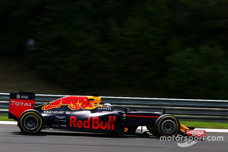 Le podium de Ricciardo ramène Red Bull à un point de Ferrari