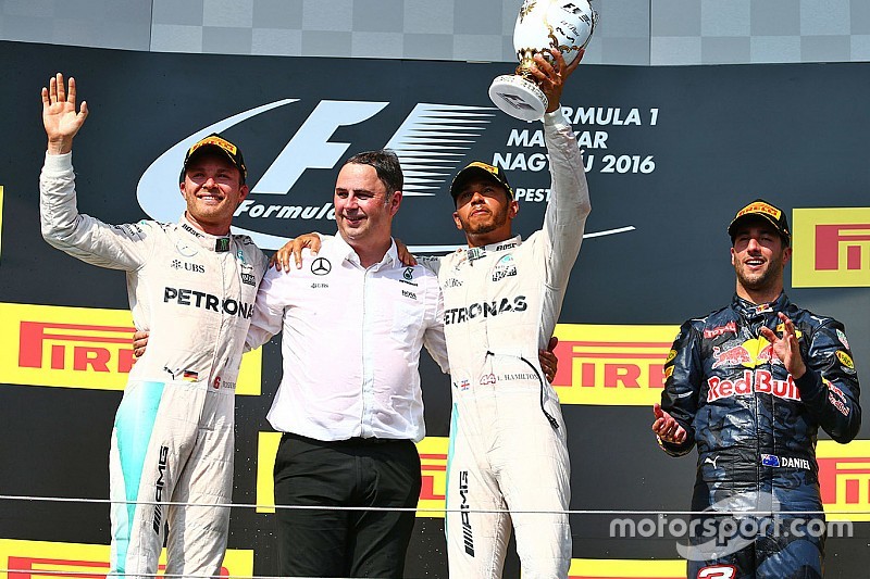 Podium : le vainqueur Lewis Hamilton, Mercedes AMG F1 Team, le second Nico Rosberg, Mercedes AMG F1 Team, le troisième Daniel Ricciardo, Red Bull Racing