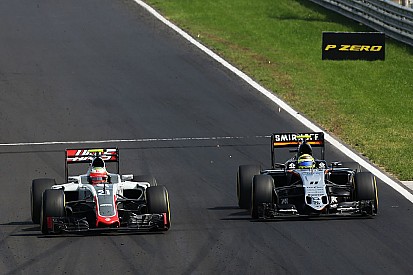 Sergio Pérez no sabe qué pasó en los pits