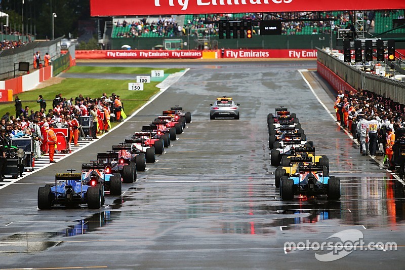 La pluie tombe avant le départ