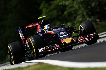 Progressie bij McLaren-Honda baart Sainz Jr. 'wel een beetje' zorgen