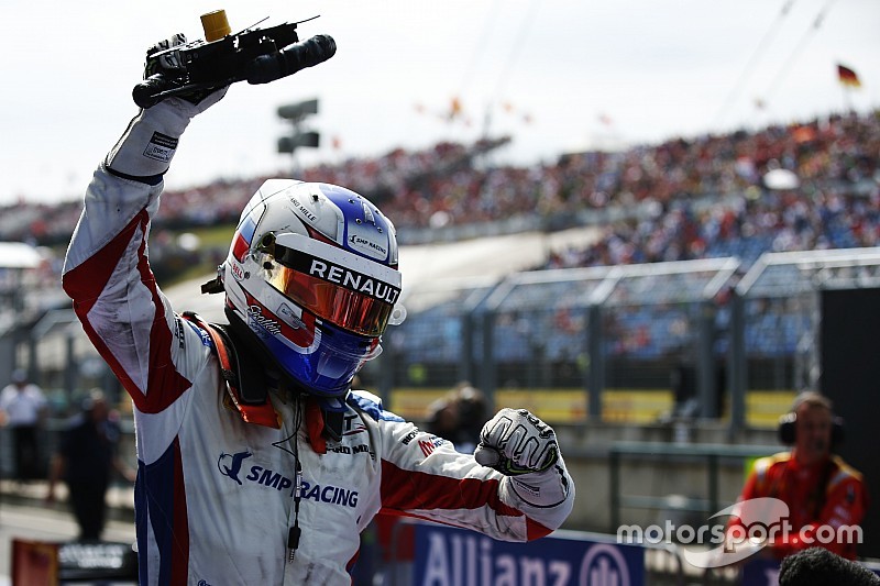 Le vainqueur Sergey Sirotkin, ART Grand Prix