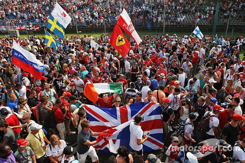 Formel-1-Fans vor Ort: Silverstone boomt, Barcelona floppt