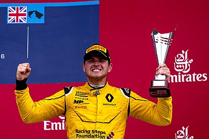 Rowland estime être un meilleur candidat qu'Ocon pour Renault