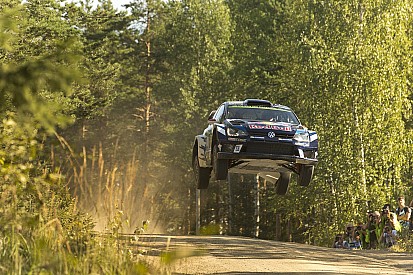 Finlandia, PS6: Latvala vince la speciale, Meeke regge in testa