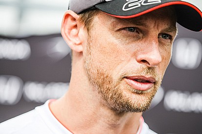 Sehprobleme im Hockenheim-Training: Jenson Button im Krankenhaus