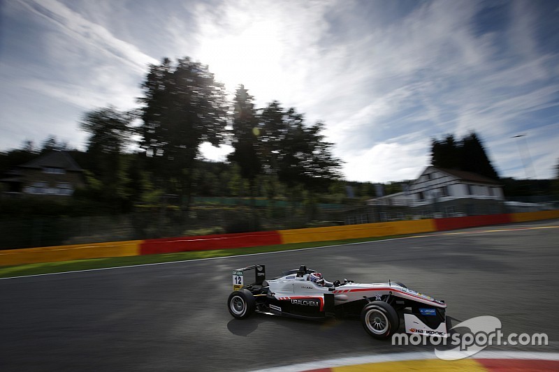 George Russell padrone in Gara 2 a Spa-Francorchamps