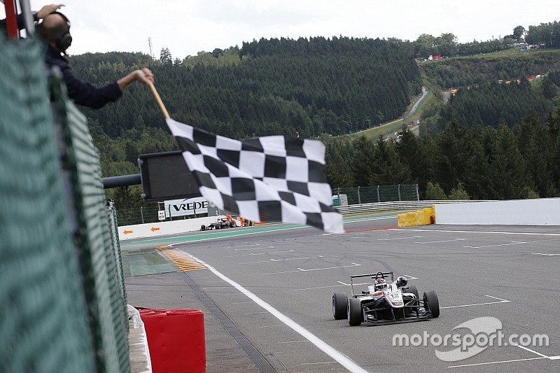 Stroll e Russell vencem; Piquet tem melhor resultado na F3