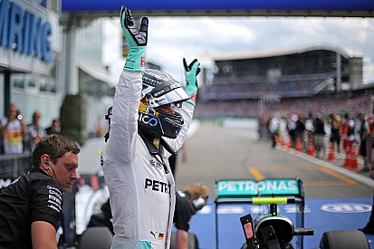Rosberg: "Avevo benzina per riprovarci, ma ho fatto un gran giro"