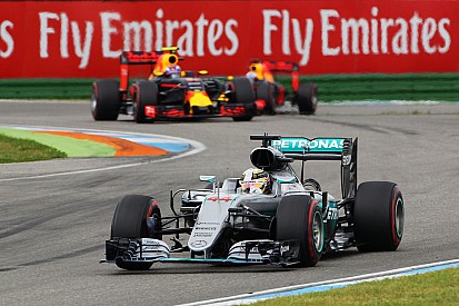 Hamilton ironiza Red Bull: “não usei o que podia do motor”